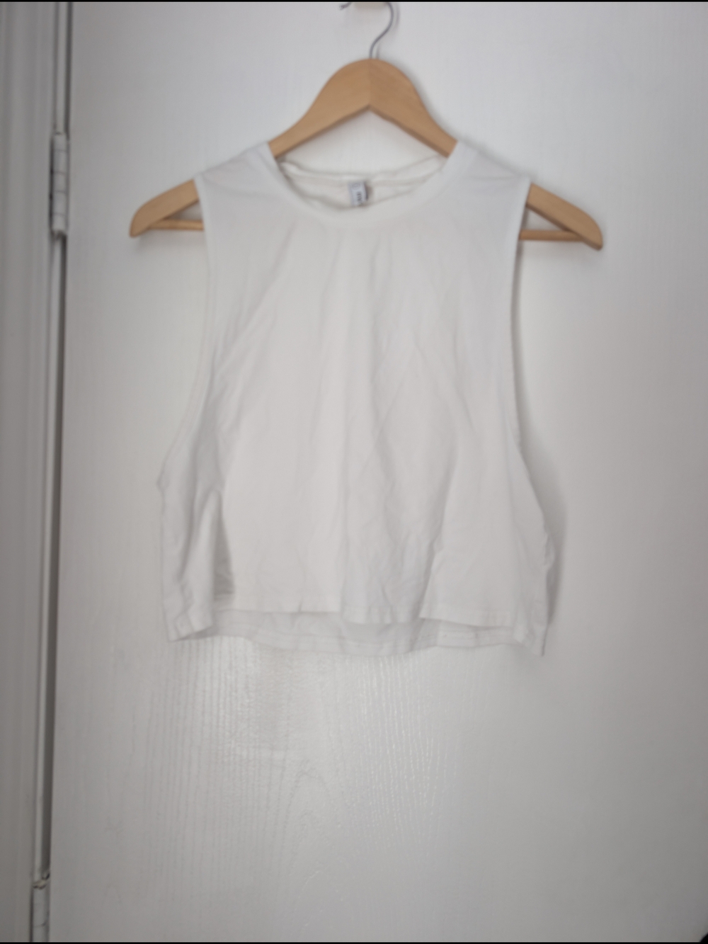 Ulu White Cropped Muscle Tank - Sleeveless Crew Neck
